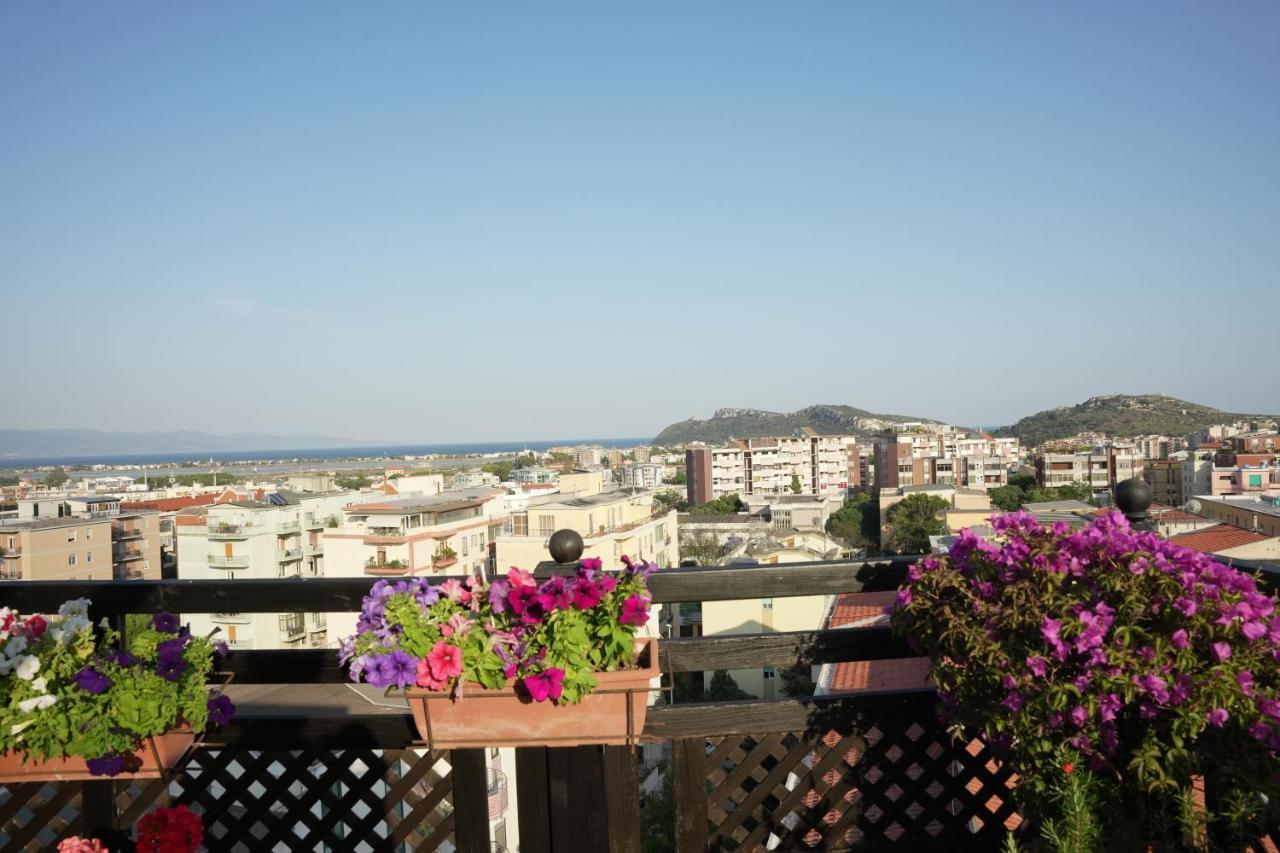 Prestigioso Attico Panoramico Cagliari Villa Eksteriør billede