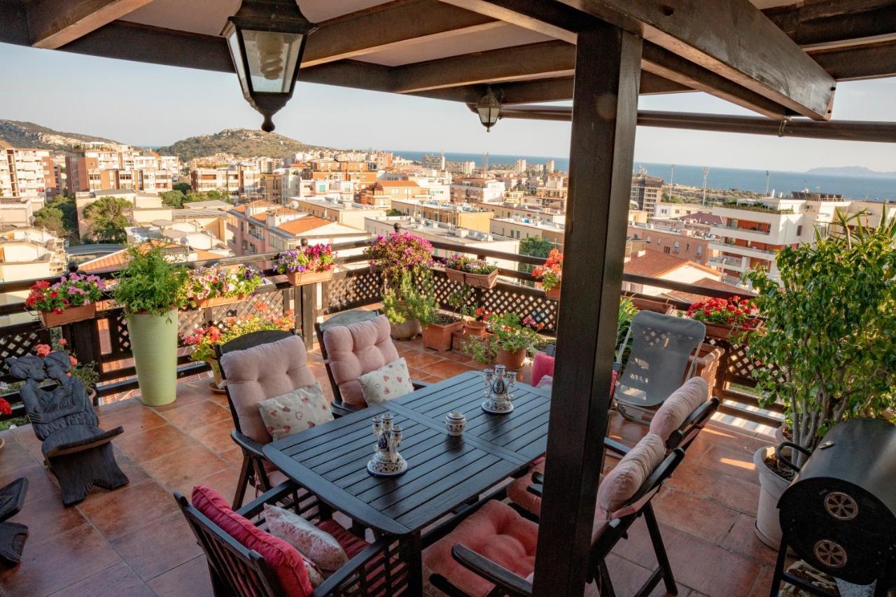 Prestigioso Attico Panoramico Cagliari Villa Eksteriør billede